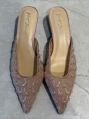 Betsey Johnson Blush Sequin Pointed-Toe Kitten Heels Size 11